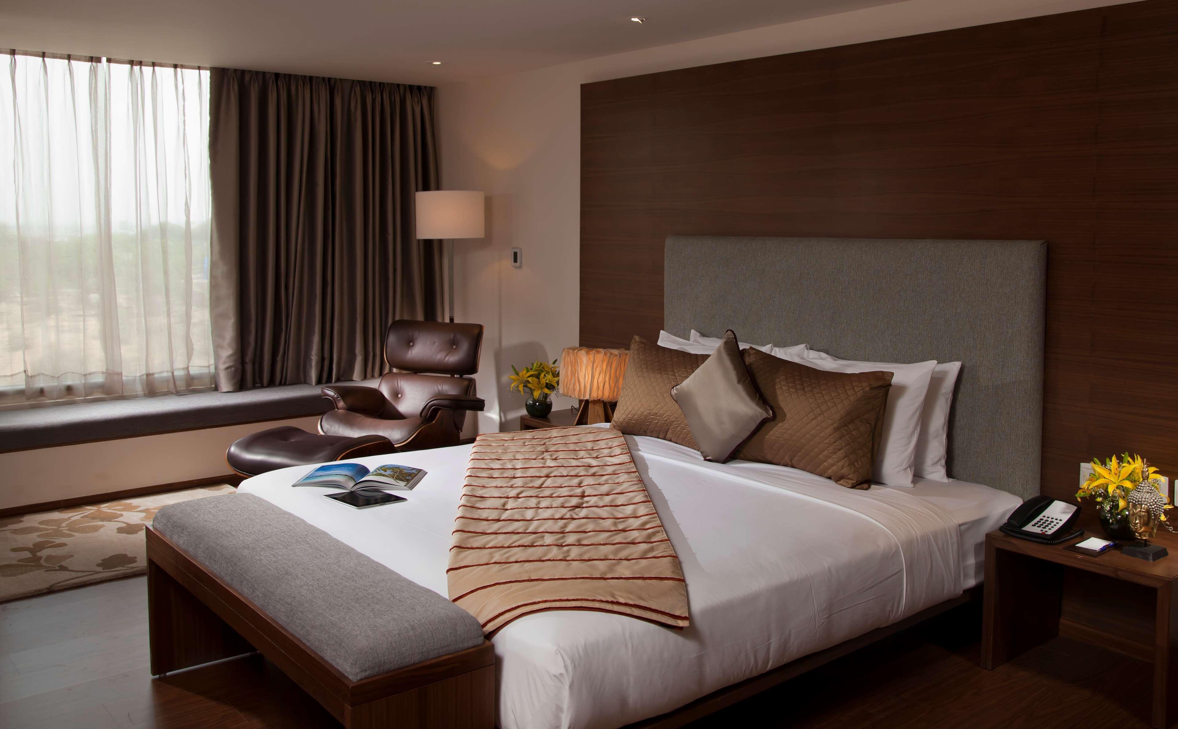 Radisson Blu Plaza Hotel Hyderabad Banjara Hills Szoba fotó A room at the Taj Bengal