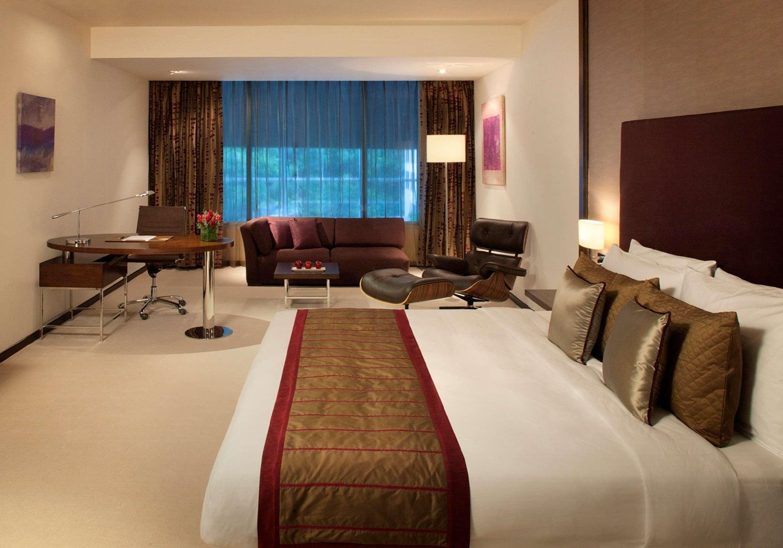 Radisson Blu Plaza Hotel Hyderabad Banjara Hills Szoba fotó A room at the Taj Bengal